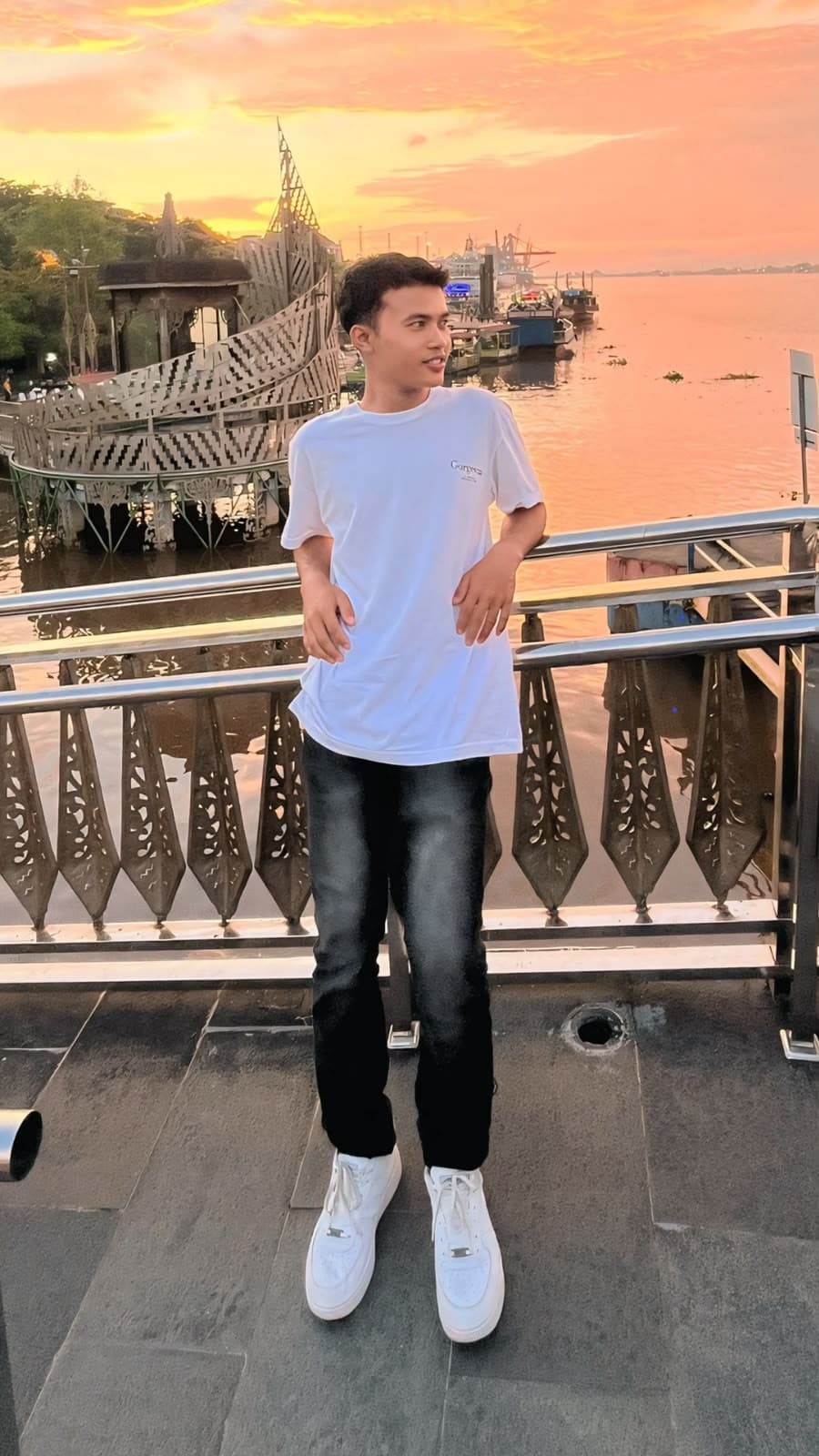 Falintino, Indonesian content creator and music artist
